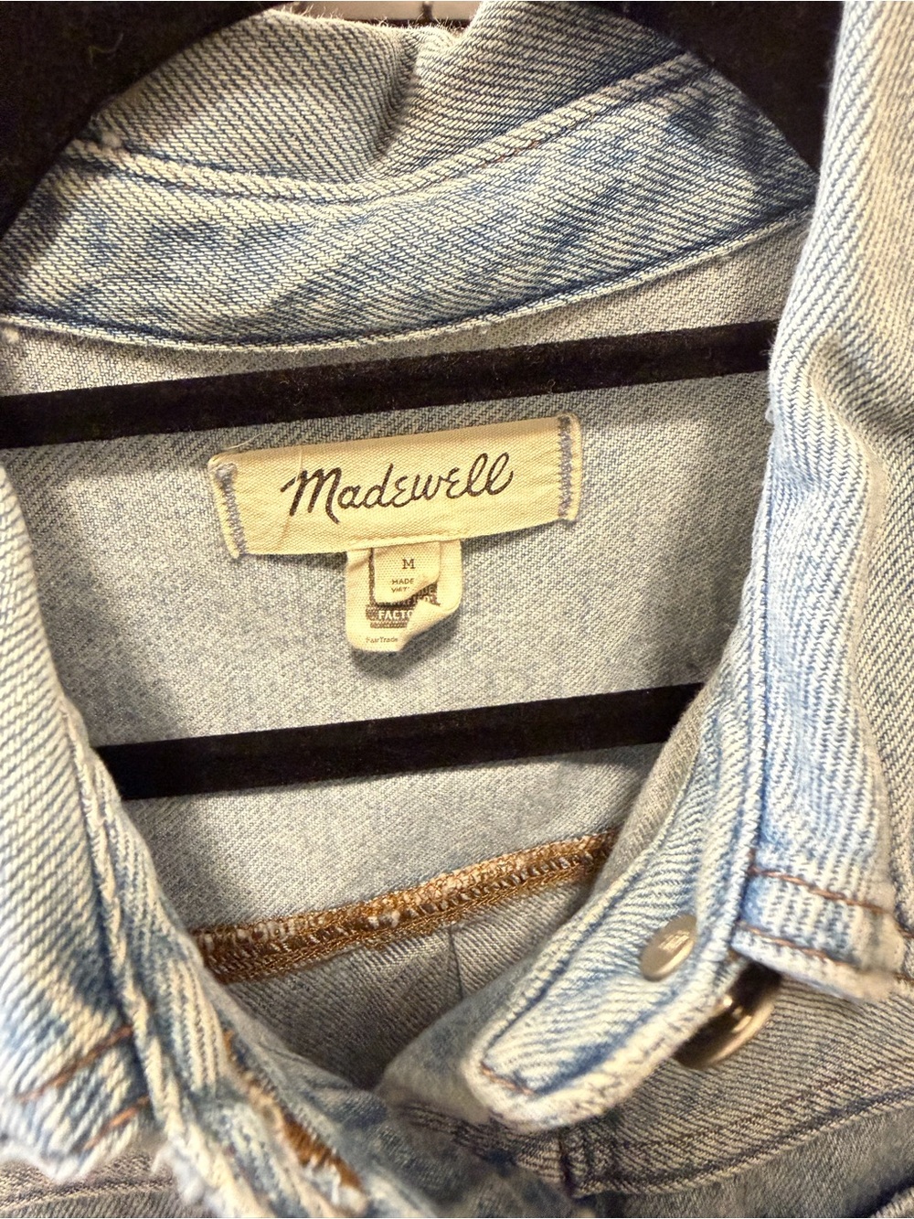 Madewell Cropped Light Wash Denim Button-Up Shirt - Picture 3 of 5
